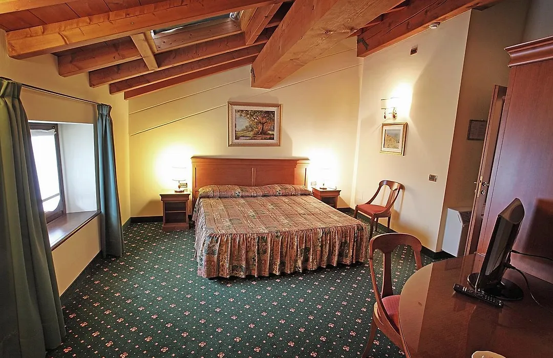 Hotel Faccioli-1