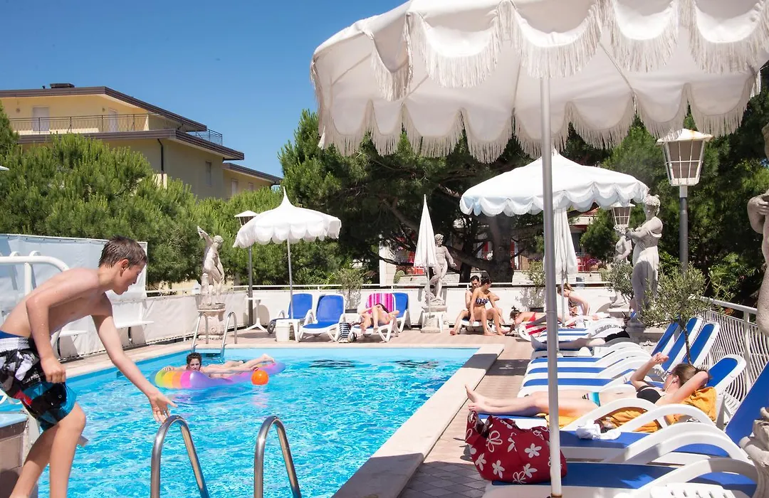 Hotel Trevi-1