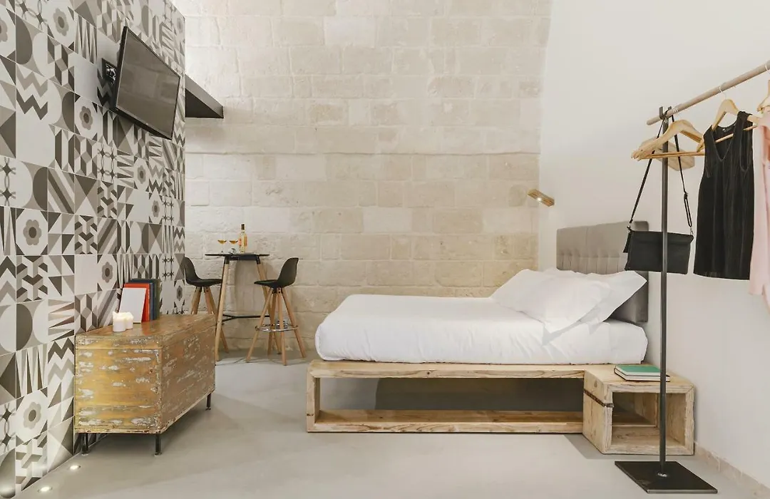 Hydria Rooms-1