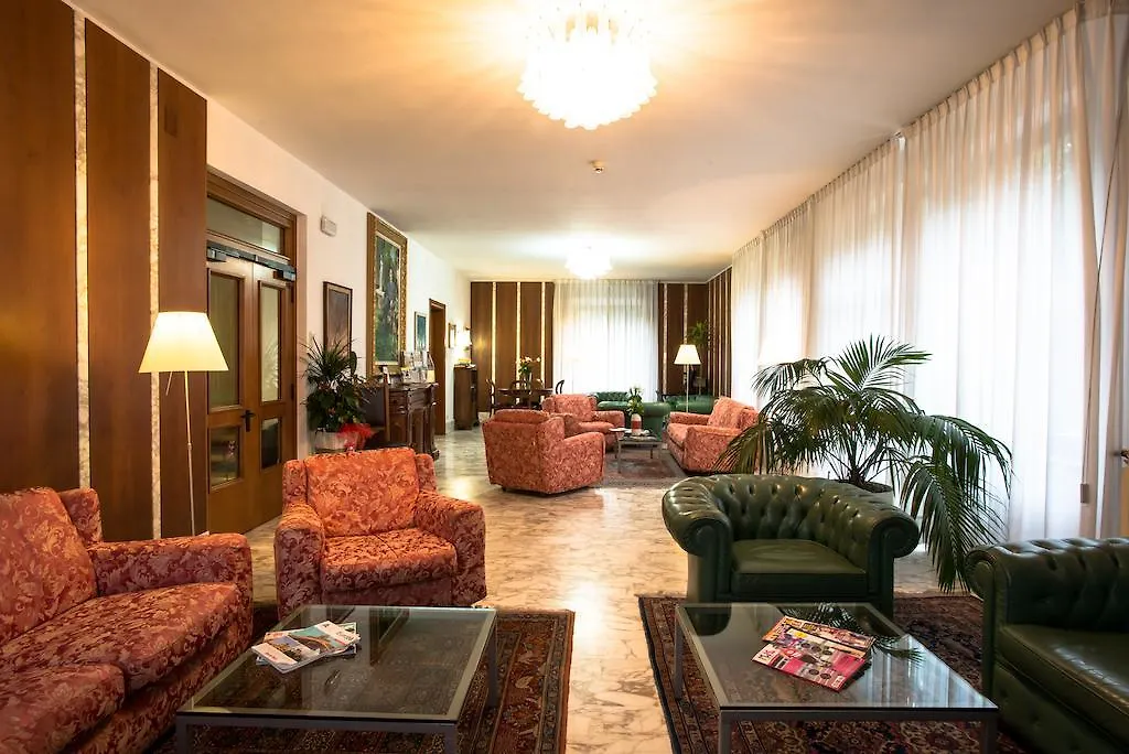 Hotel Roma-1