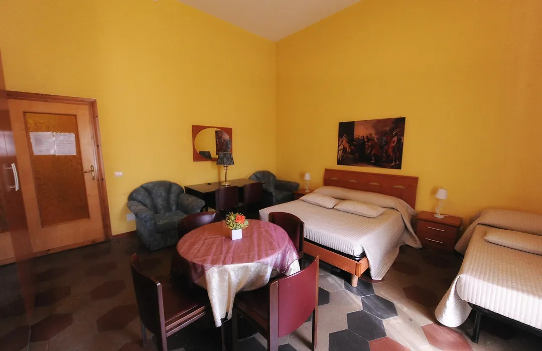 Gaius Roma B&B-1