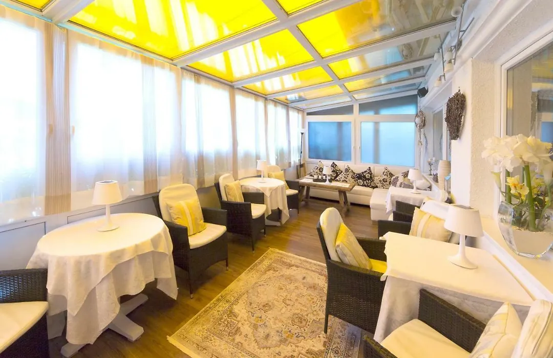 Hotel Kristall-1