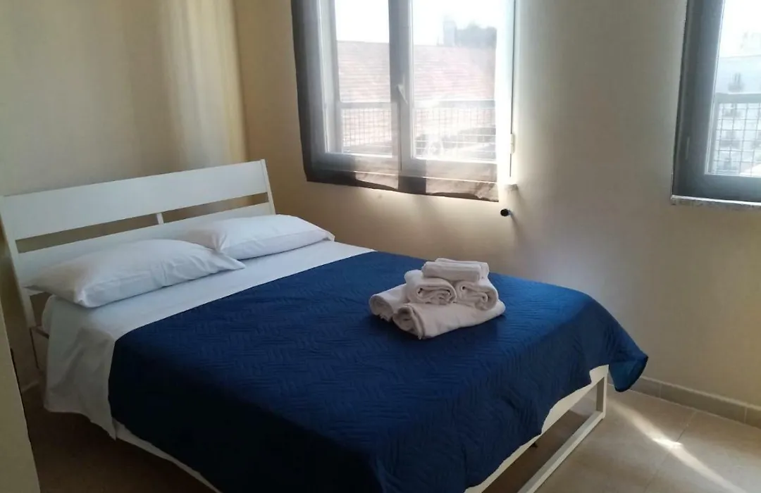 Departure Rooms&Hostels-1