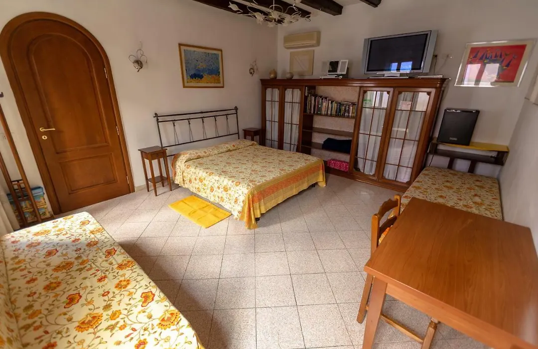 Ciprea Rooms-1