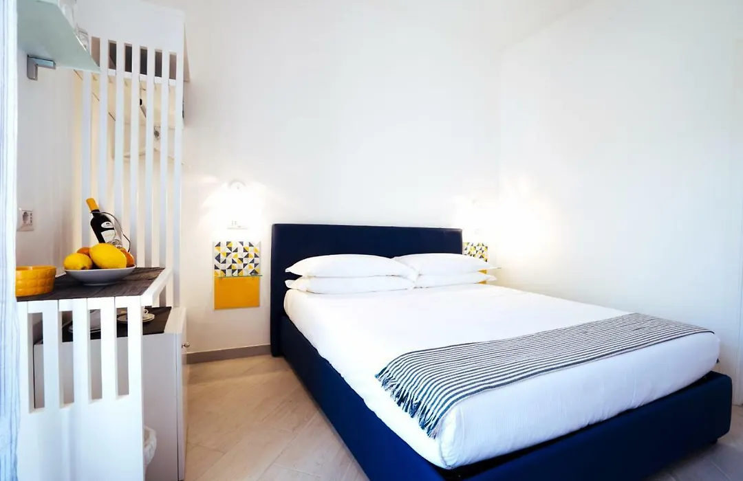 Suite Lia - Private Room With Garden And Tub Close To Villa Eva E Cimbrone, Ravello-1