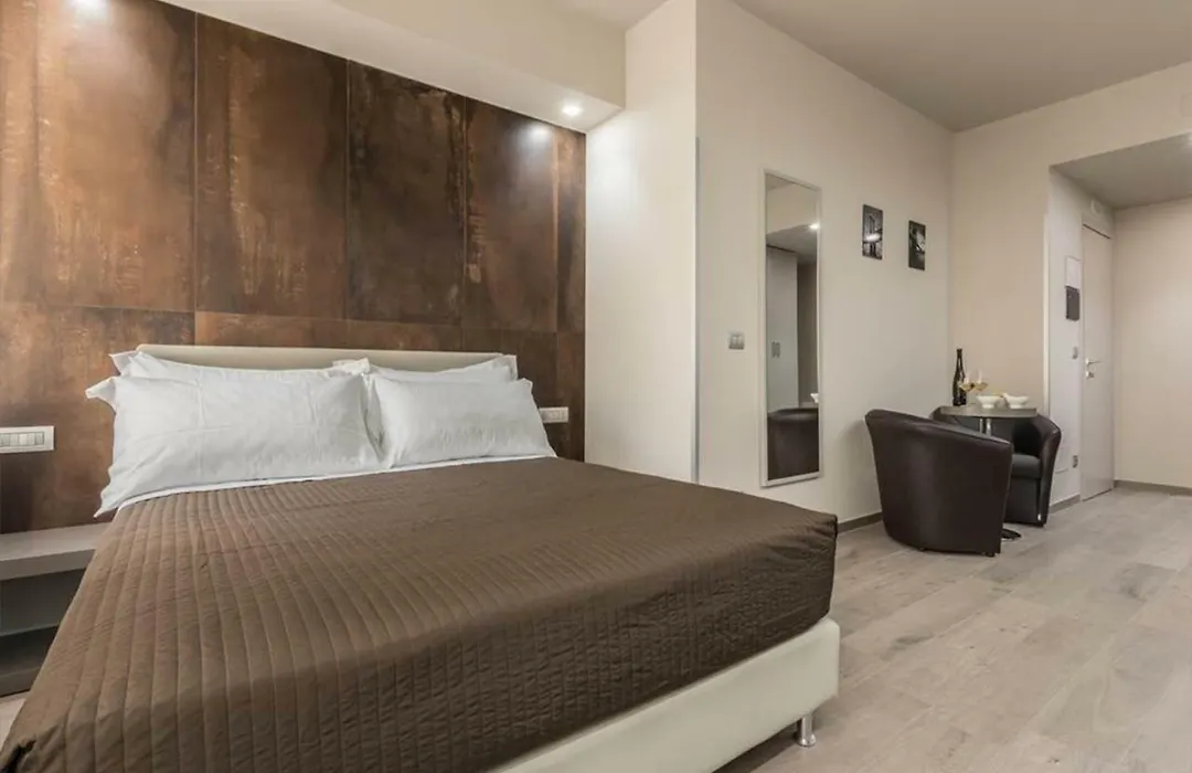 Astoria Deluxe Rooms-1