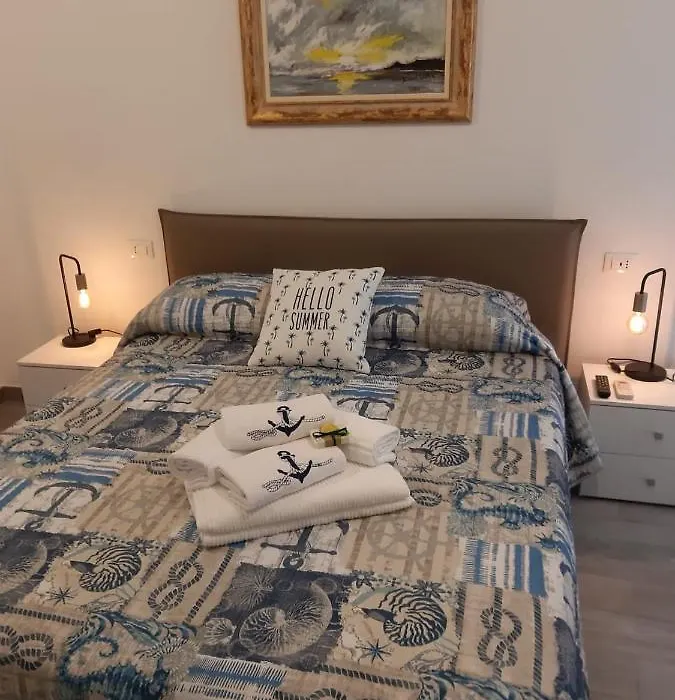 Alex Room-1