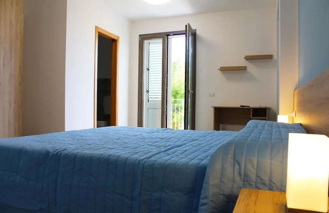 Bed Ponente-1