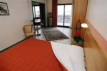 Hotelto-1