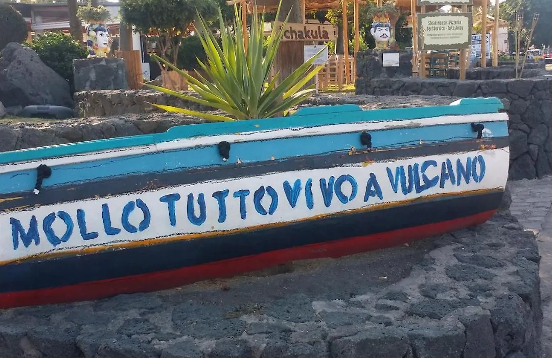 Vulcano Beach-1