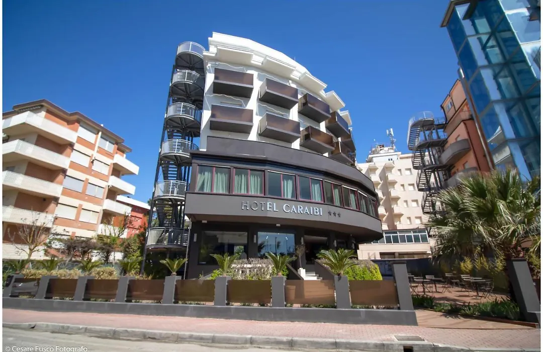 Hotel Caraibi - Breakfast Until 11-00 And Dinner-Mirabilandia Partner-1