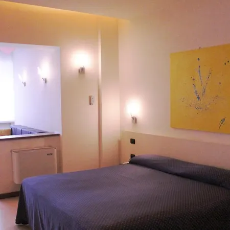 Hotel Oasi-2