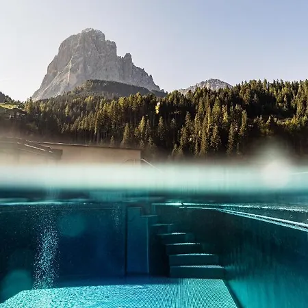 Hotel Touring Dolomites-3