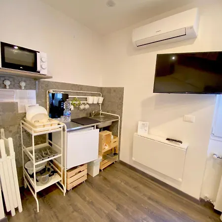 Mimi Rooms&Studios-2