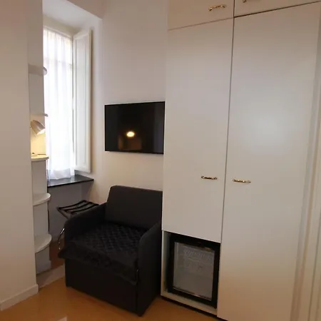 Art Atelier Risorgimento Guest House-3