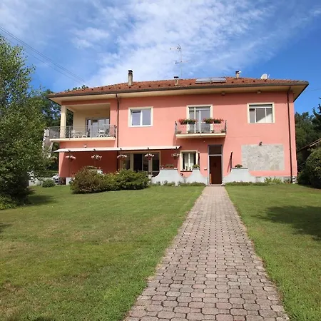 La Rosa Tra I Laghi B&B-2