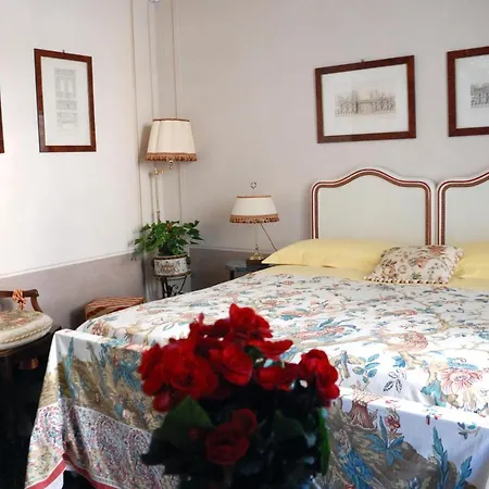 Bed And Breakfast Flowers-3