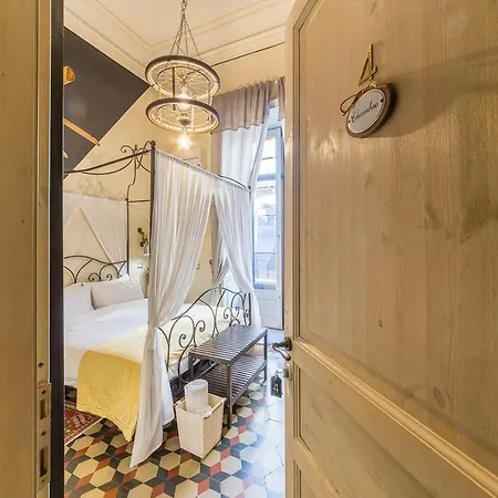 Grand Tour Design Guest House Catania Self Check-In-2