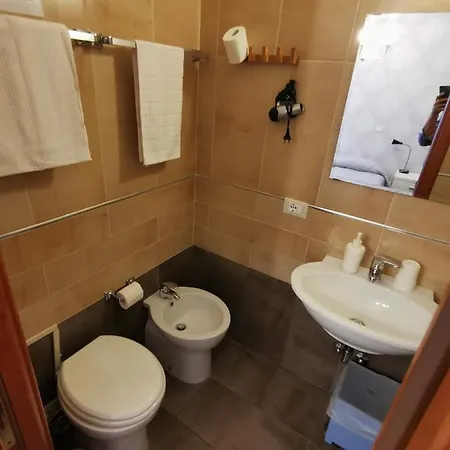 Bed And Breakfast Piramide-2