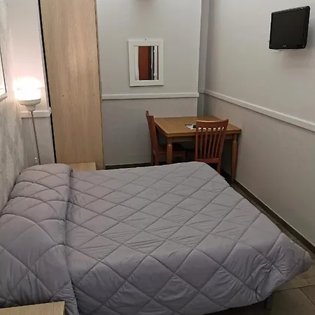 Bed And Breakfast Piramide-3