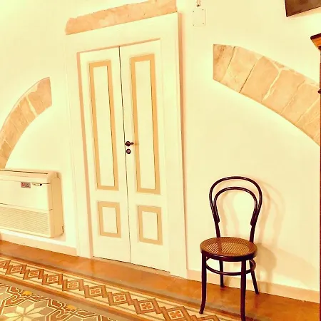 Palazzo Lupicini Affittacamere-3