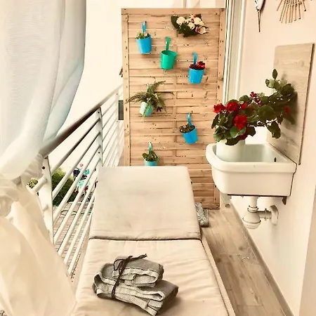 Sweet & Cosy Room Next To The Beach-2