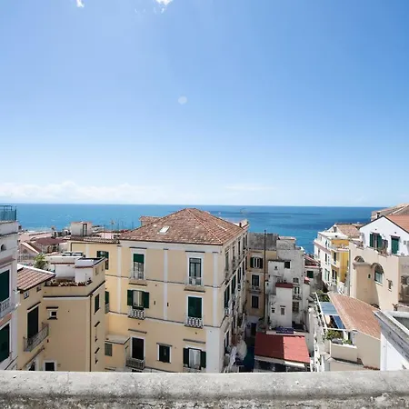 Amalfi Old Square Room & Apartments , 73 Steps From The Street-2