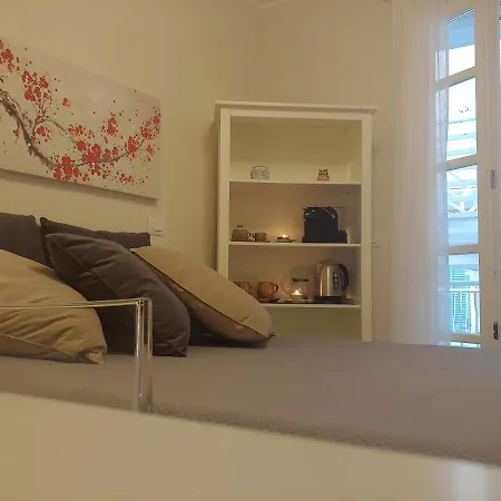 Tiny Room-3