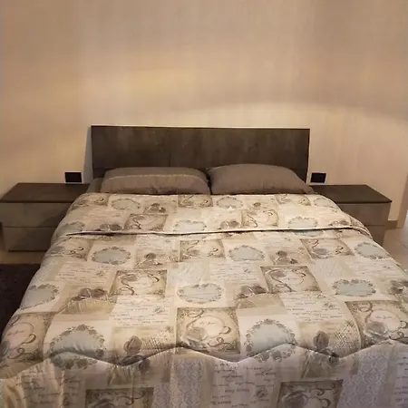 Lecco Center Rooms-3