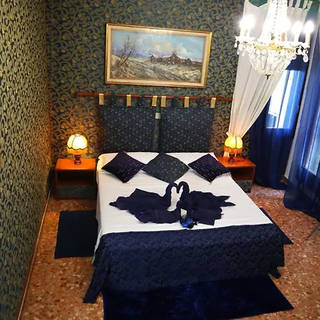 Venice Rainbow Apartment-2