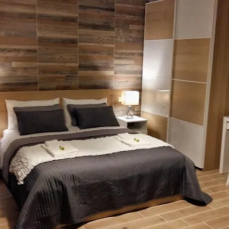 Pisa City Lodge-3
