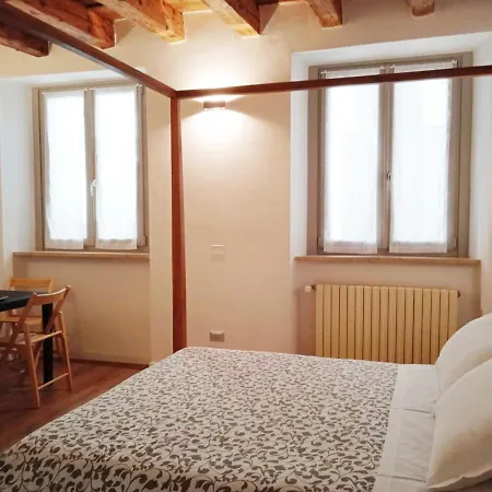 Moira Rooms-2