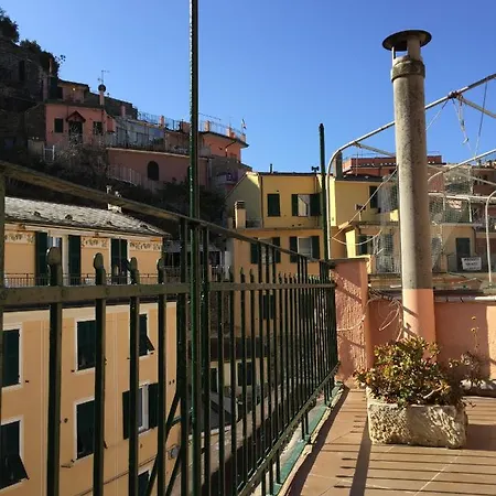 Vernazza2010 Rooms-3