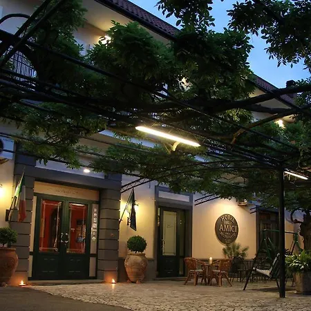 Hotel Degli Amici-3