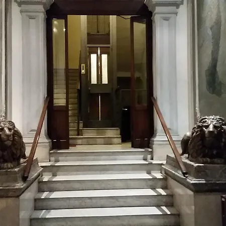 Chroma Italy - Ena Guest House-2