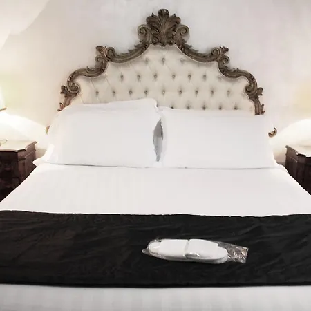 Piazza Di Spagna Suites-3