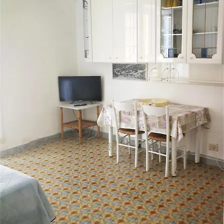 Visitponza - Le Stanze Sul Corso-3