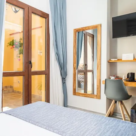 Vittoria Rooms-3