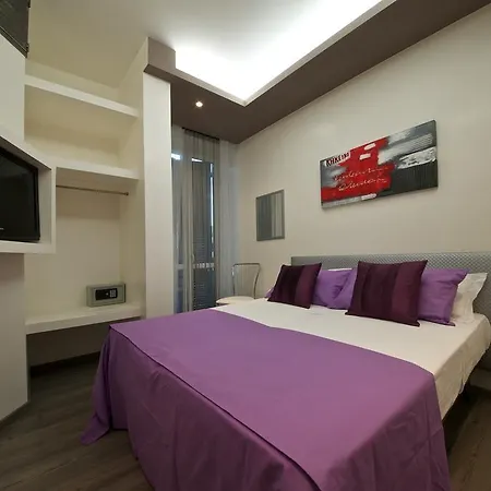 Roma Naif Rooms-2