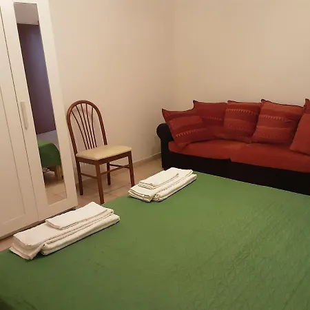 Locazione Menini - Camere Zona Stazione-3