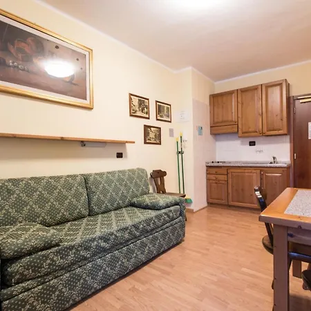Limone Palace Aparthotel-3