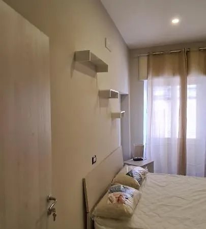 Garibaldi Room-2