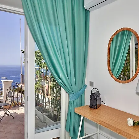 Malafemmena Guest House-3
