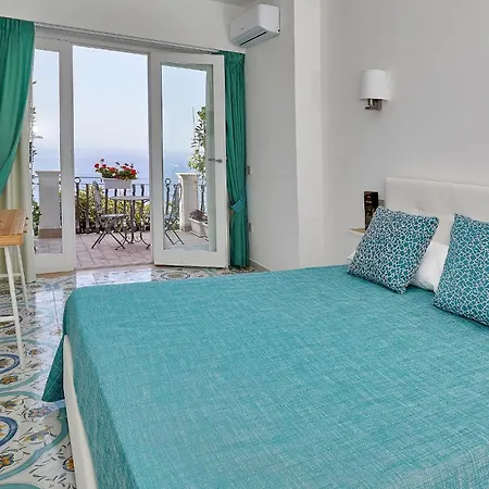 Malafemmena Guest House-2