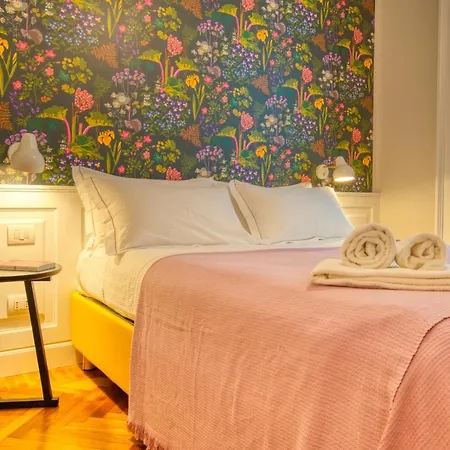 Guesthost - Dimora Claudia Luxury Rooms-2
