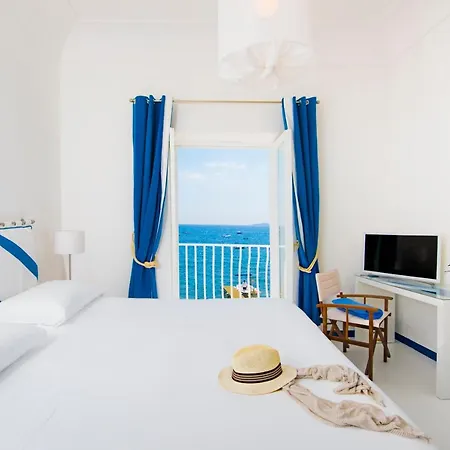 Laurito Beach Cucina & Camere-2