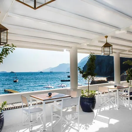 Laurito Beach Cucina & Camere-3