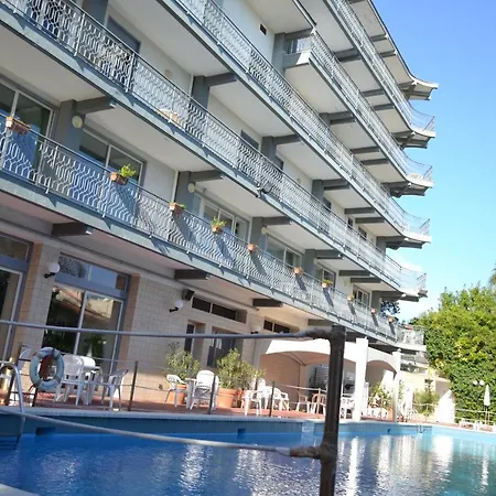 Wave Hotel-3