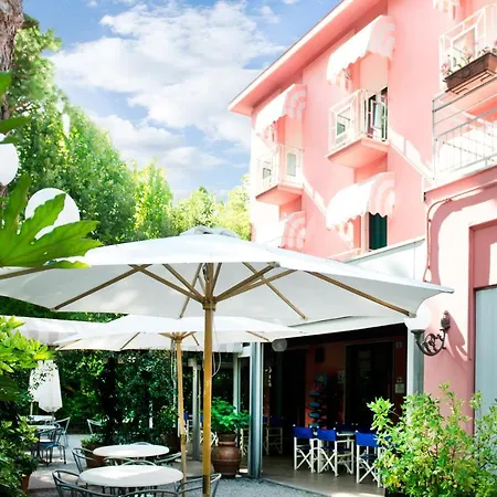 Hotel Villa Rosa-3