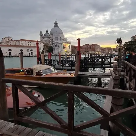 San Marco Luxury Rooms-3
